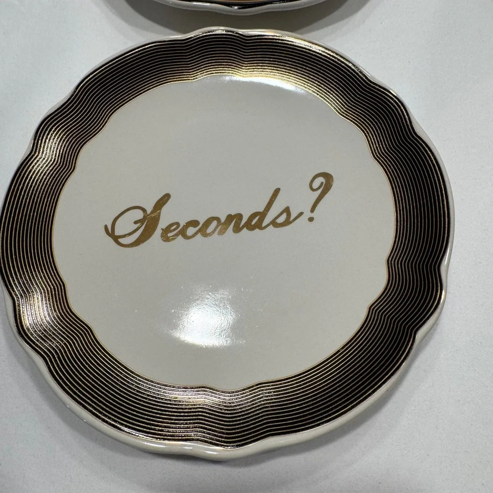 West Elm Fishs Eddy Appetizer Plates Set 4 Gold Script Scalloped 6.5